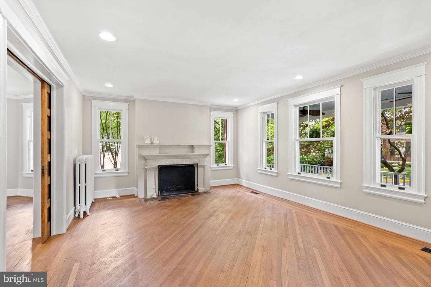 3419 Raymond Street photo 13