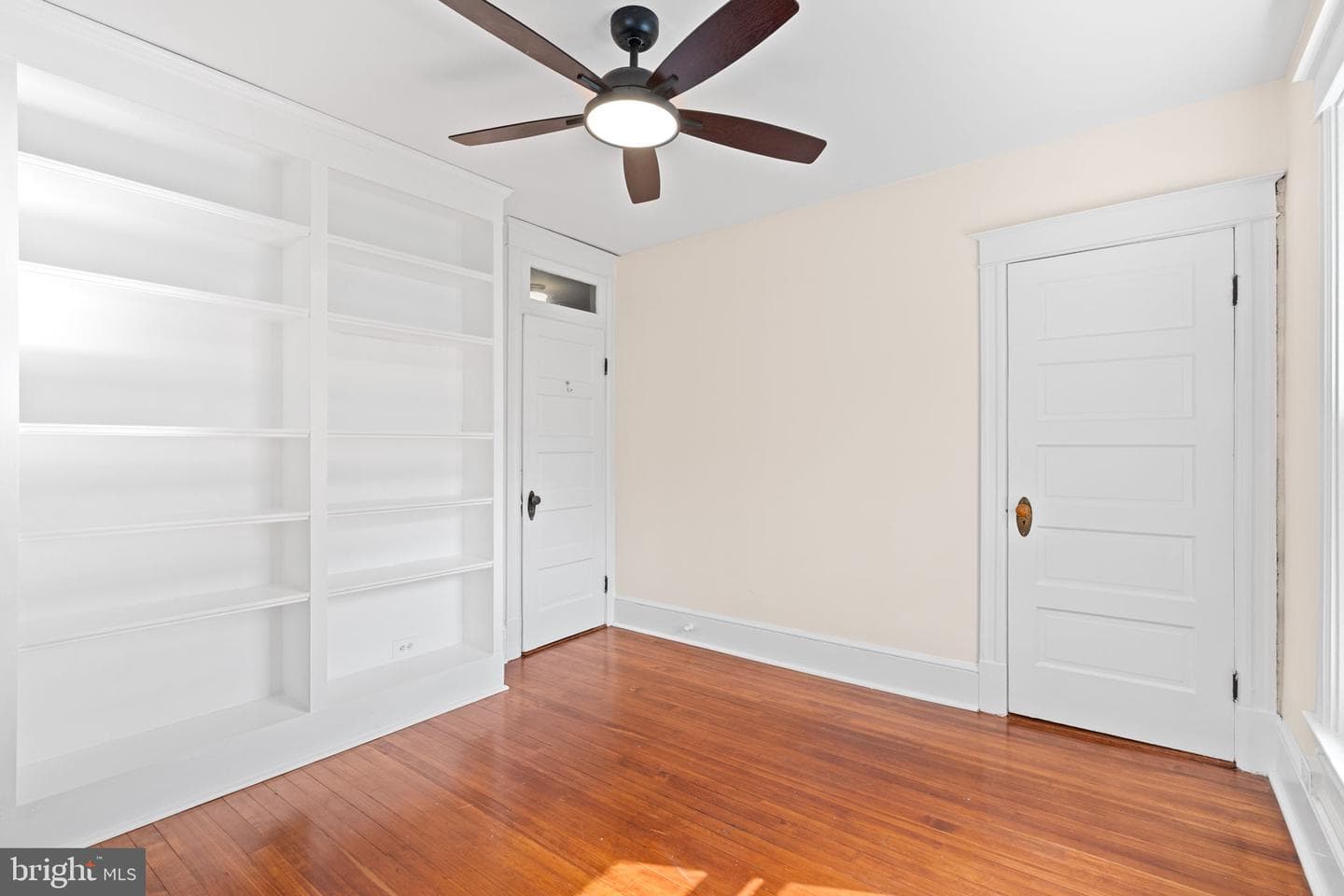 3419 Raymond Street photo 49