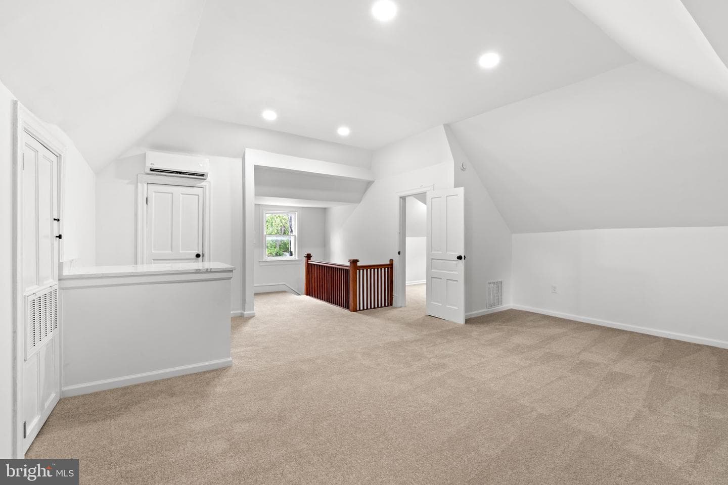 3419 Raymond Street photo 55