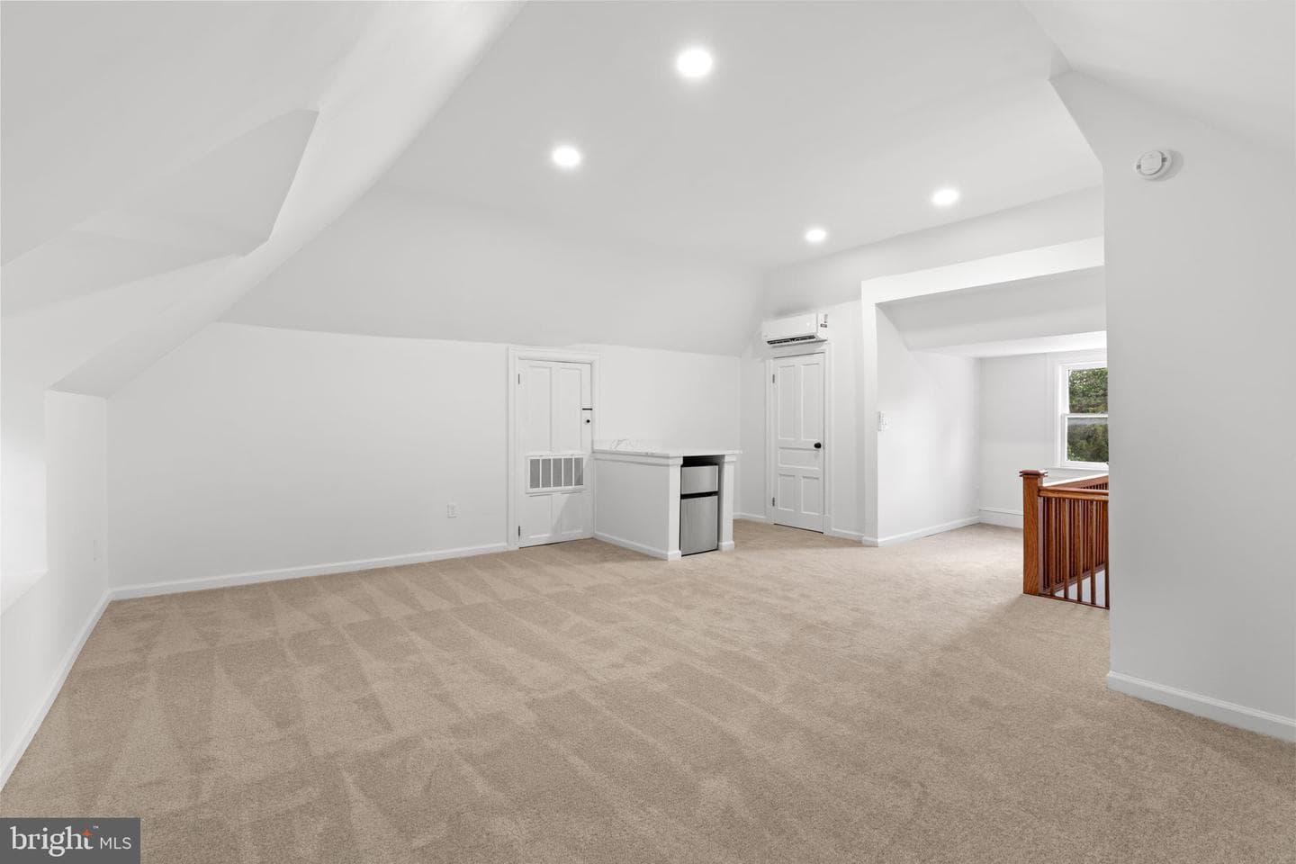 3419 Raymond Street photo 56