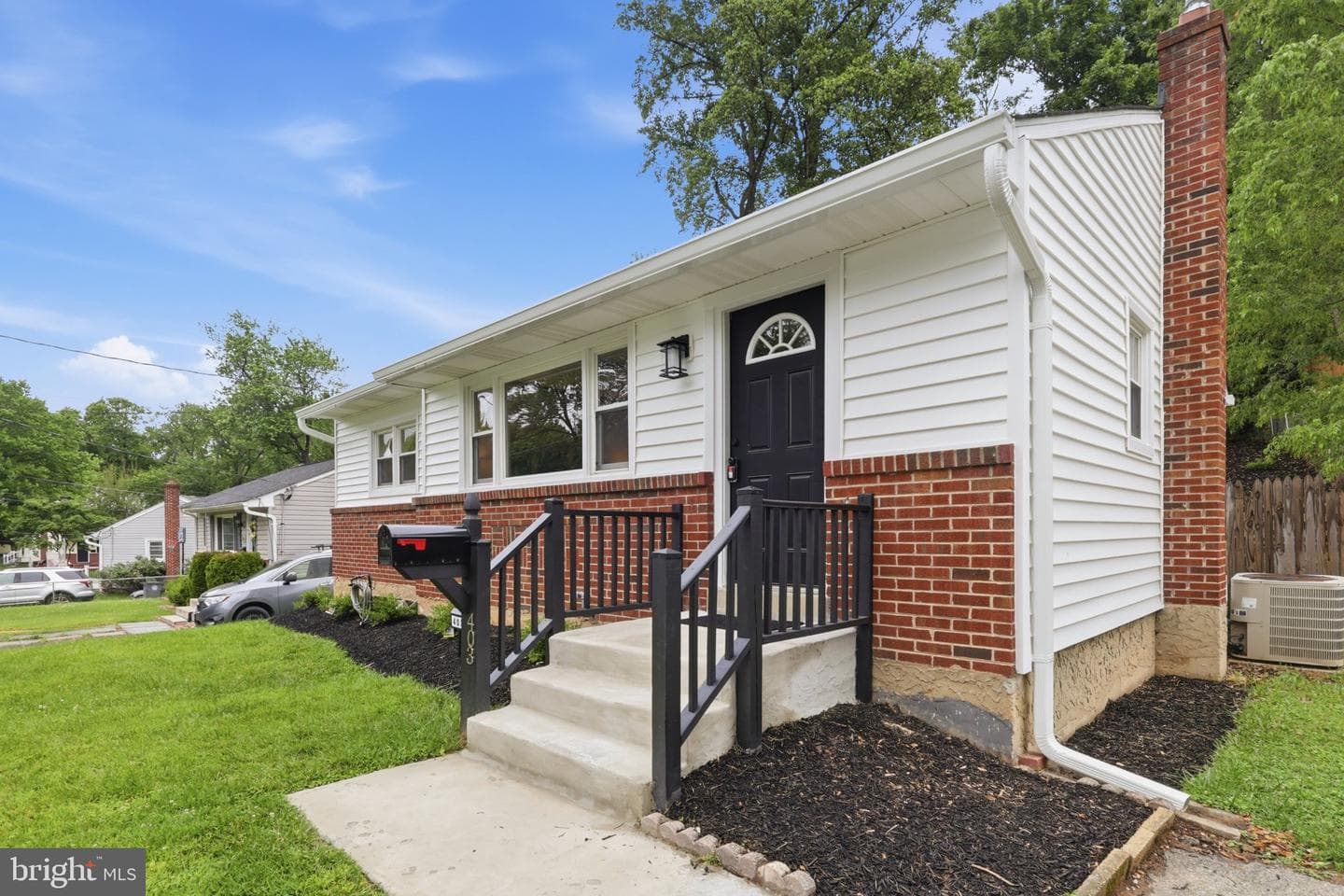403 Carl Street photo 5