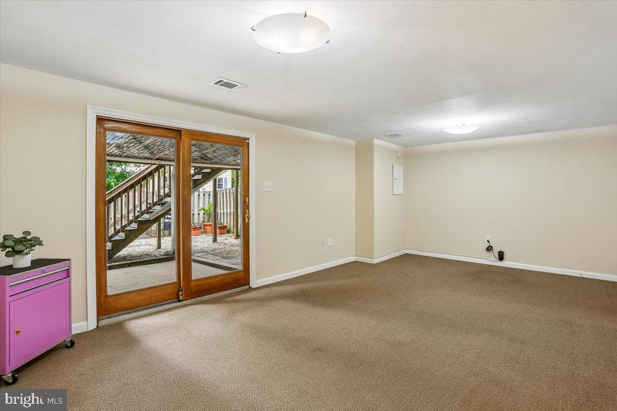 240 Watts Branch Parkway photo 30