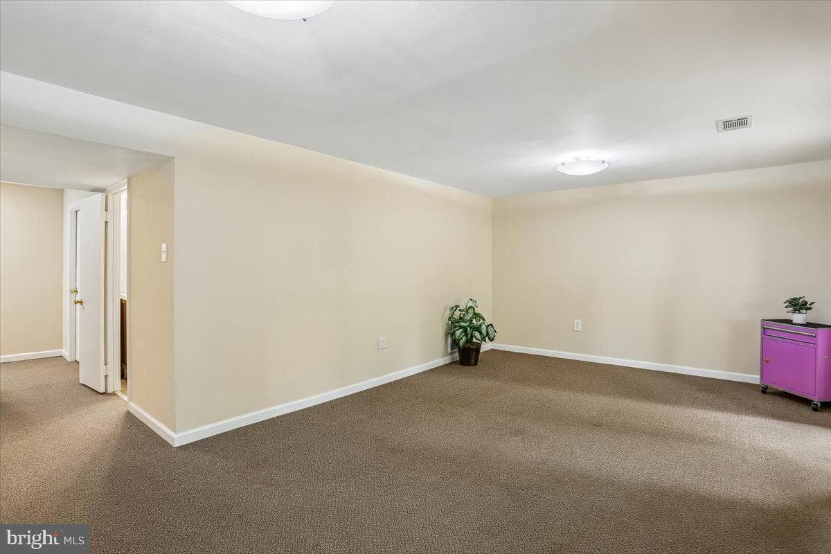 240 Watts Branch Parkway photo 31