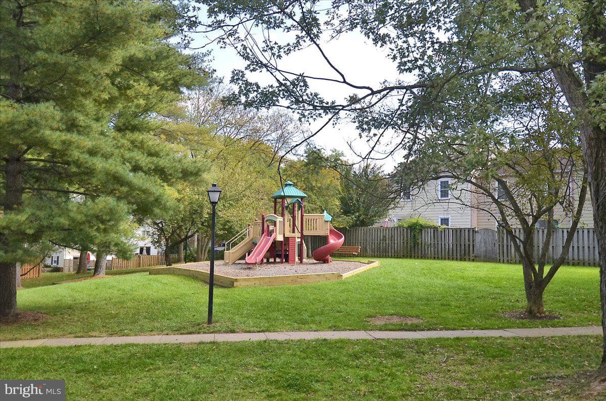 240 Watts Branch Parkway photo 41