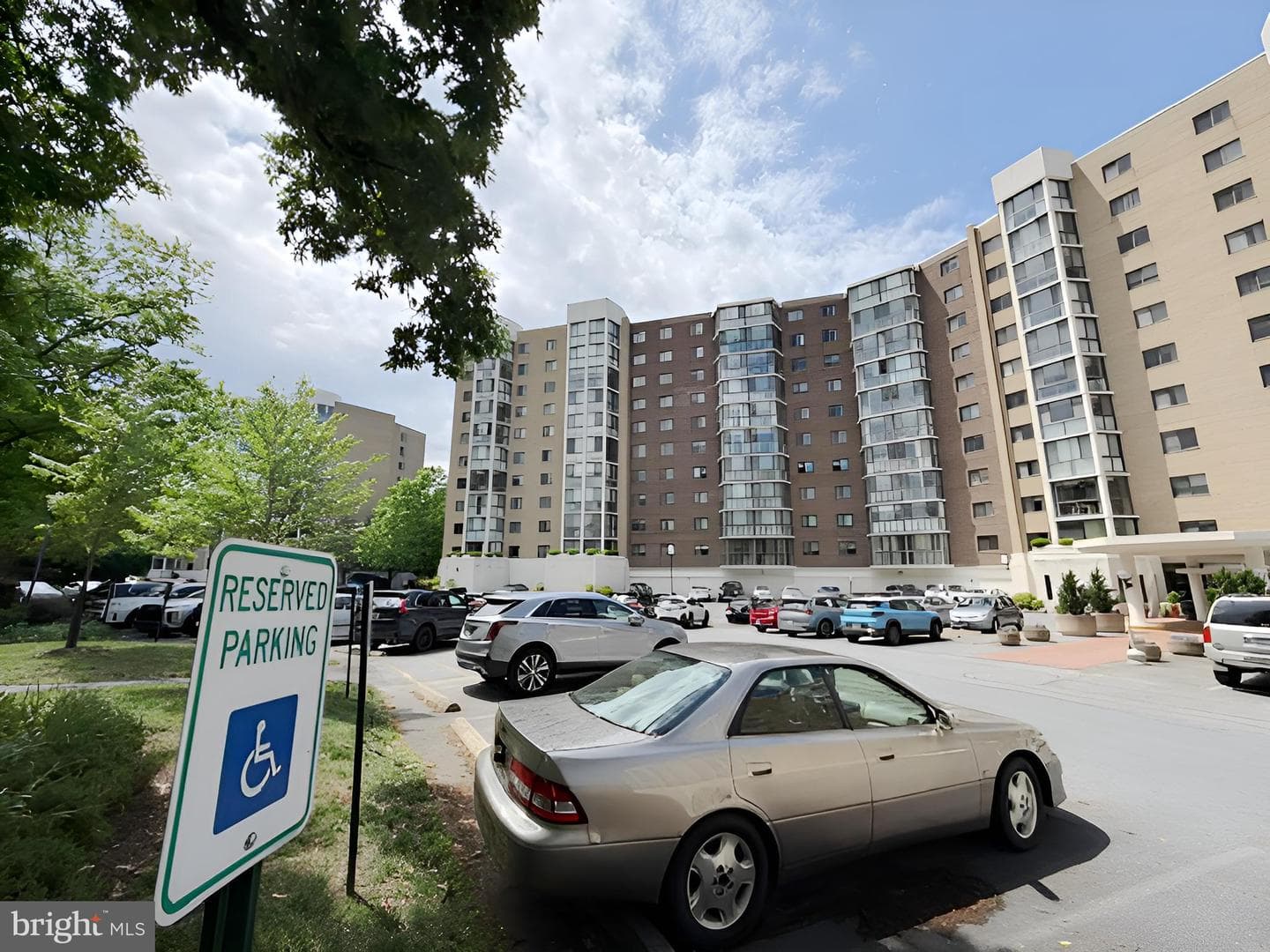 15115 Interlachen Drive #3-902 photo 3