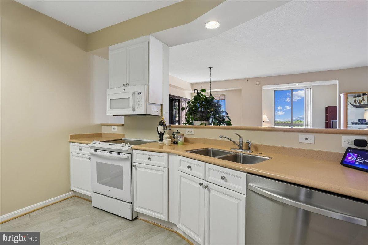 3200 N Leisure World Boulevard #1019 photo 7