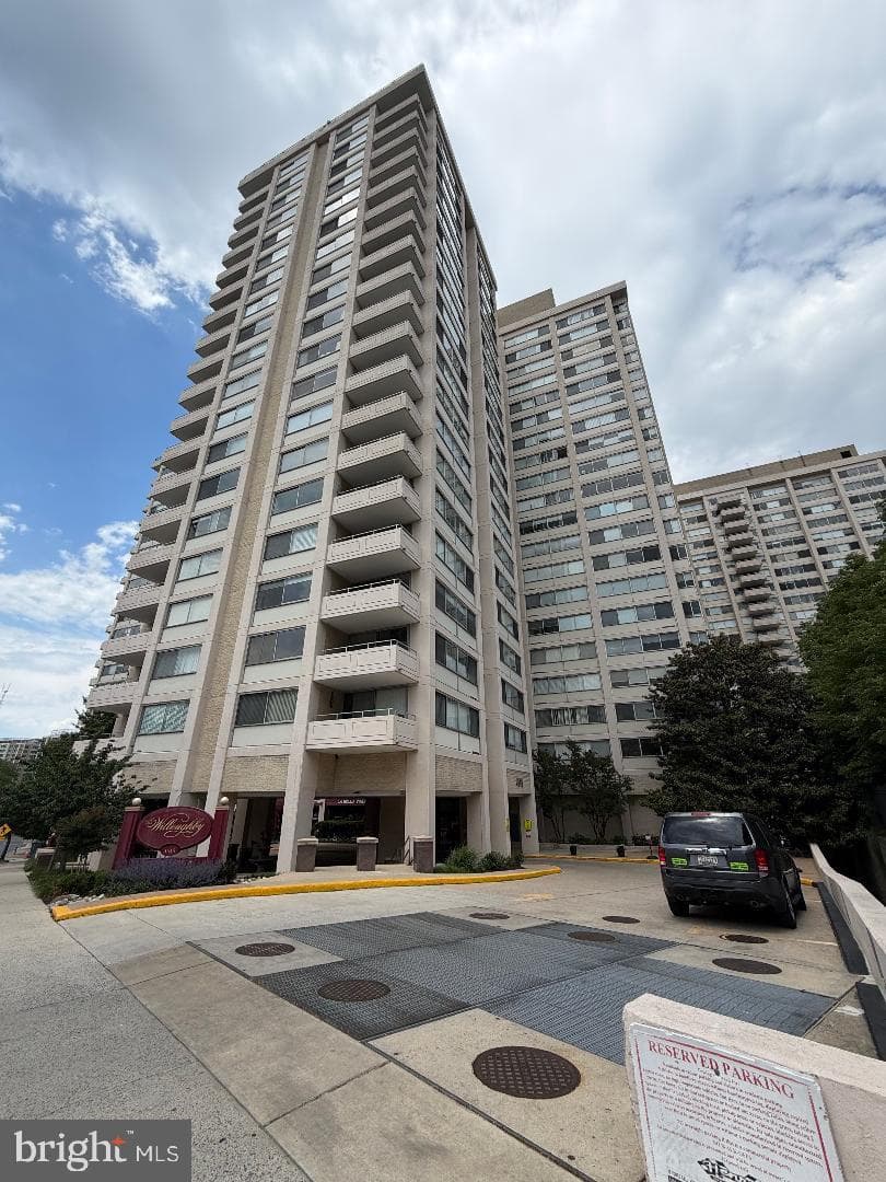 4515 Willard Avenue #2415s, Chevy Chase