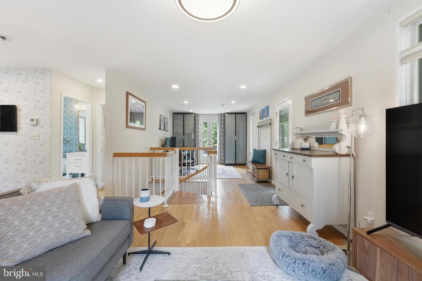 9109 Bradford Road photo 14