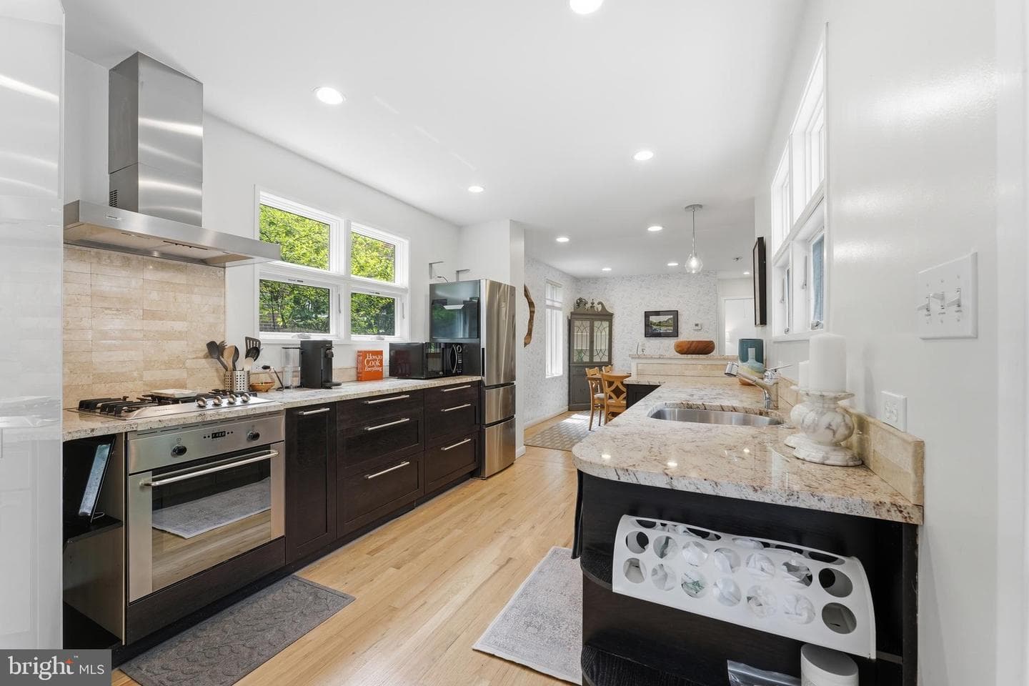 9109 Bradford Road photo 23