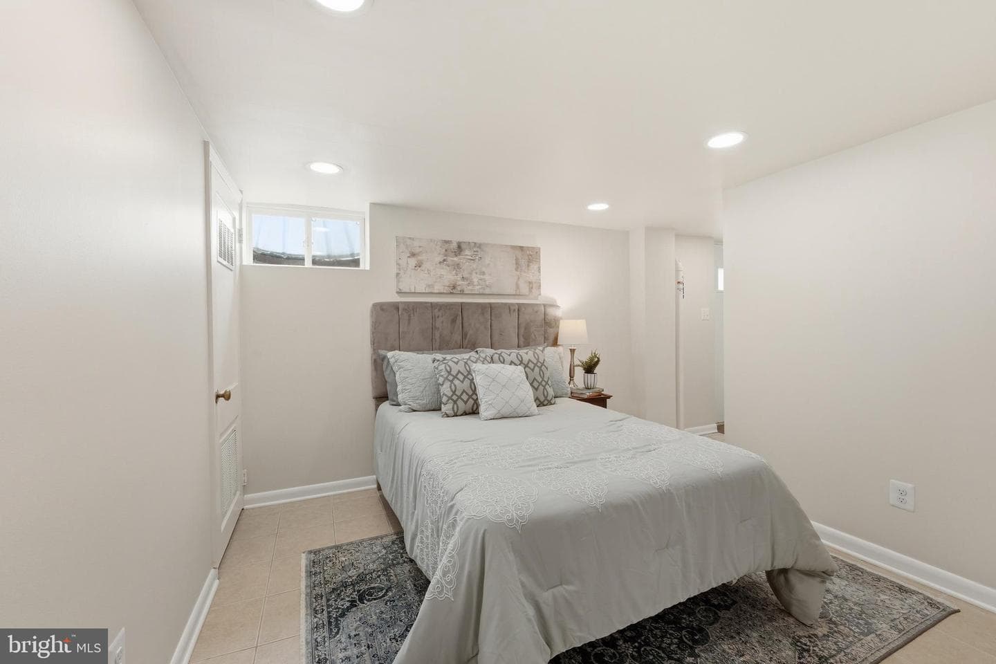 9109 Bradford Road photo 39