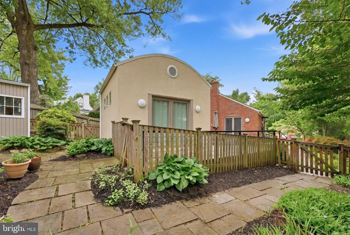 9109 Bradford Road photo 54