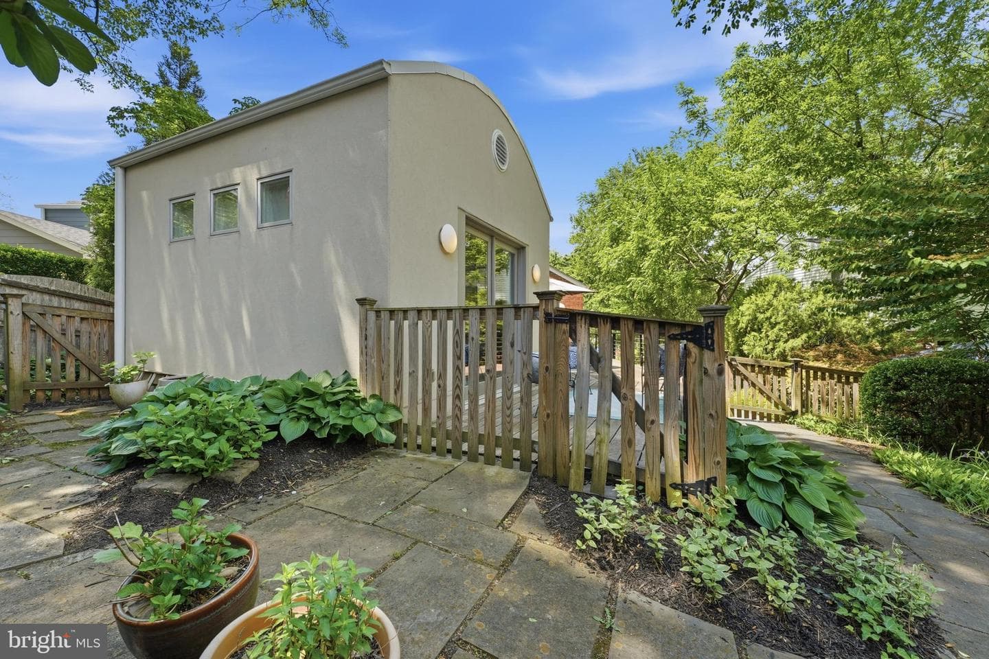 9109 Bradford Road photo 58