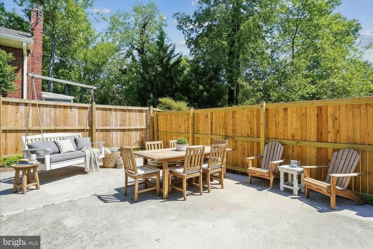 10701 Brunswick Avenue photo 10