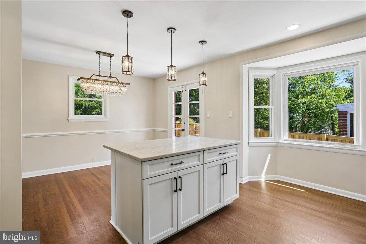 10701 Brunswick Avenue photo 15
