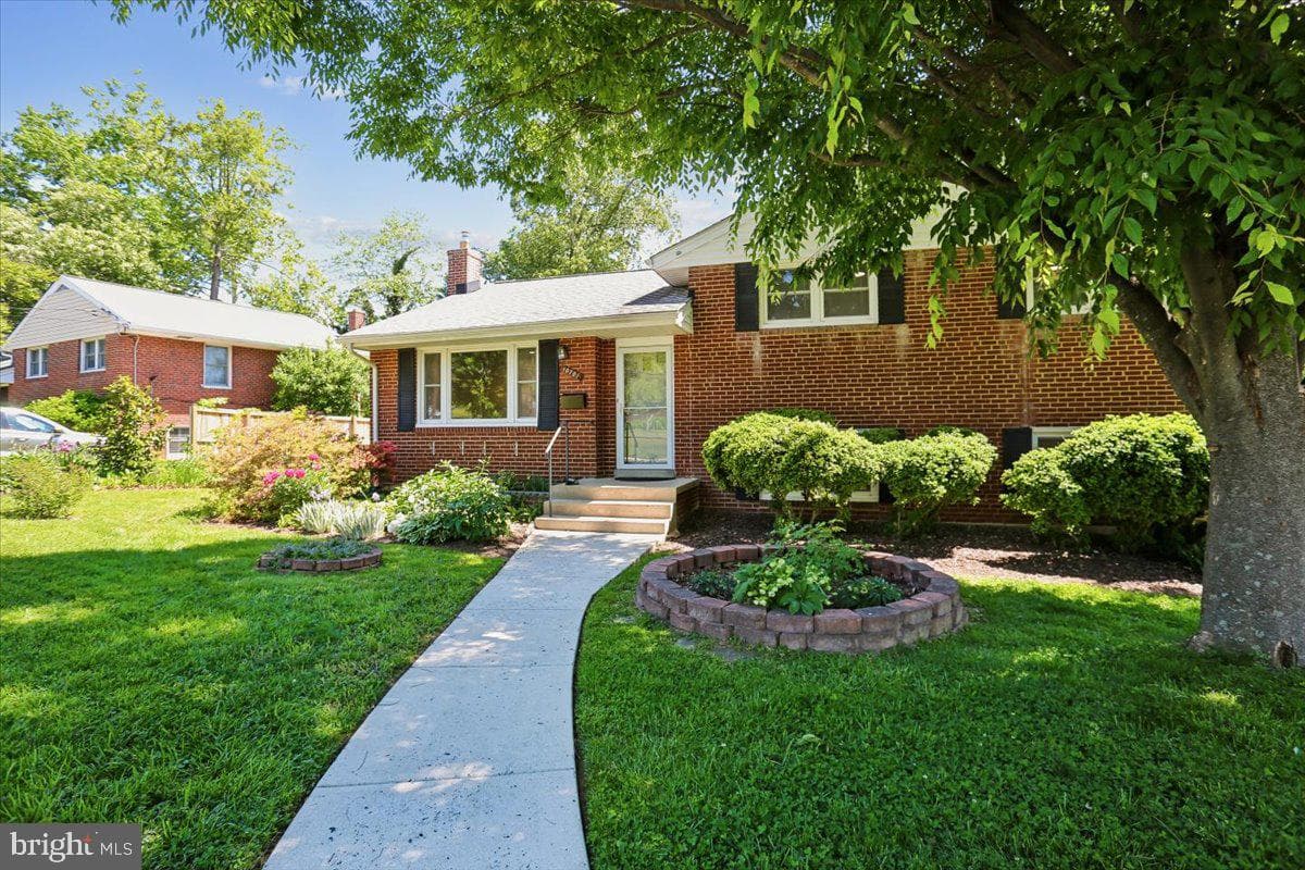 10701 Brunswick Avenue photo 39