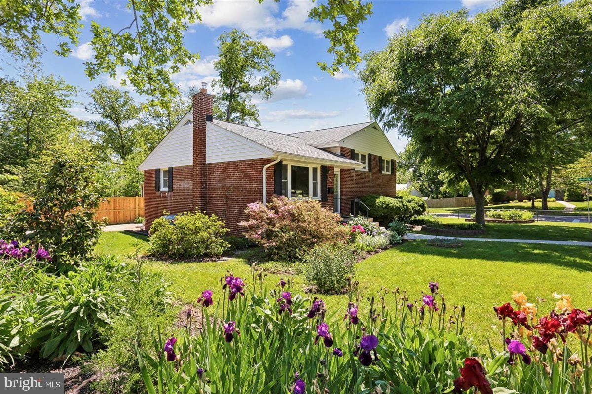 10701 Brunswick Avenue photo 41