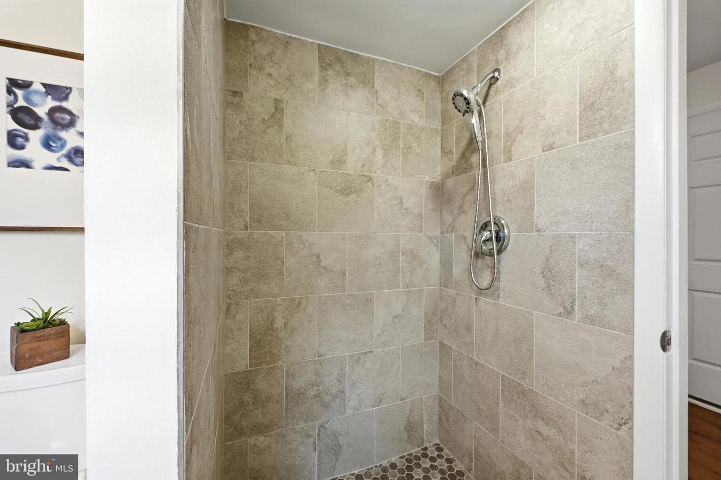 1105 Chiswell Lane photo 24