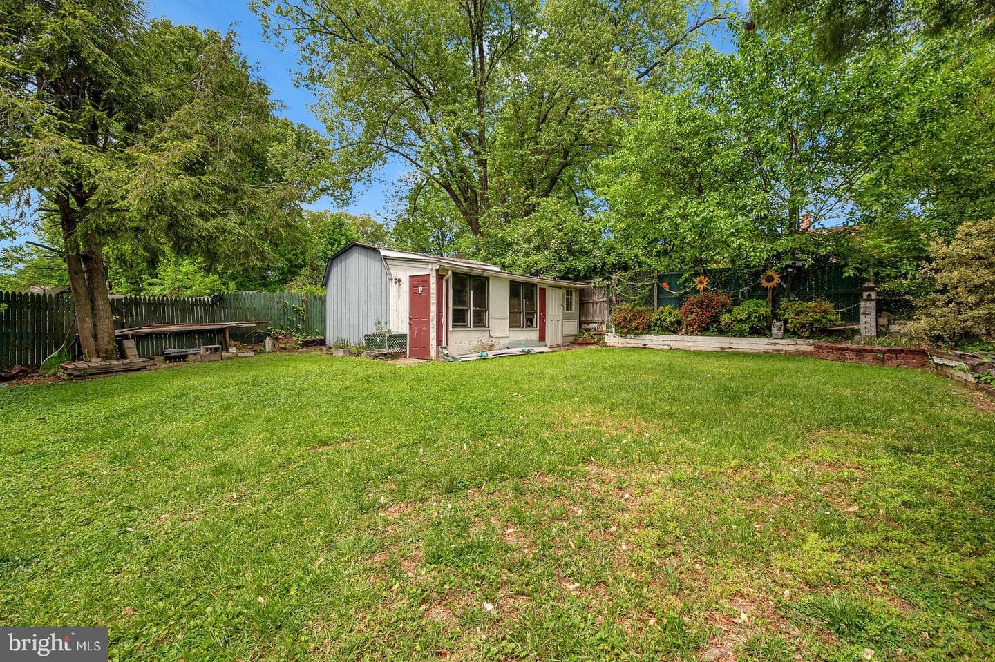 703 Dryden Street photo 28