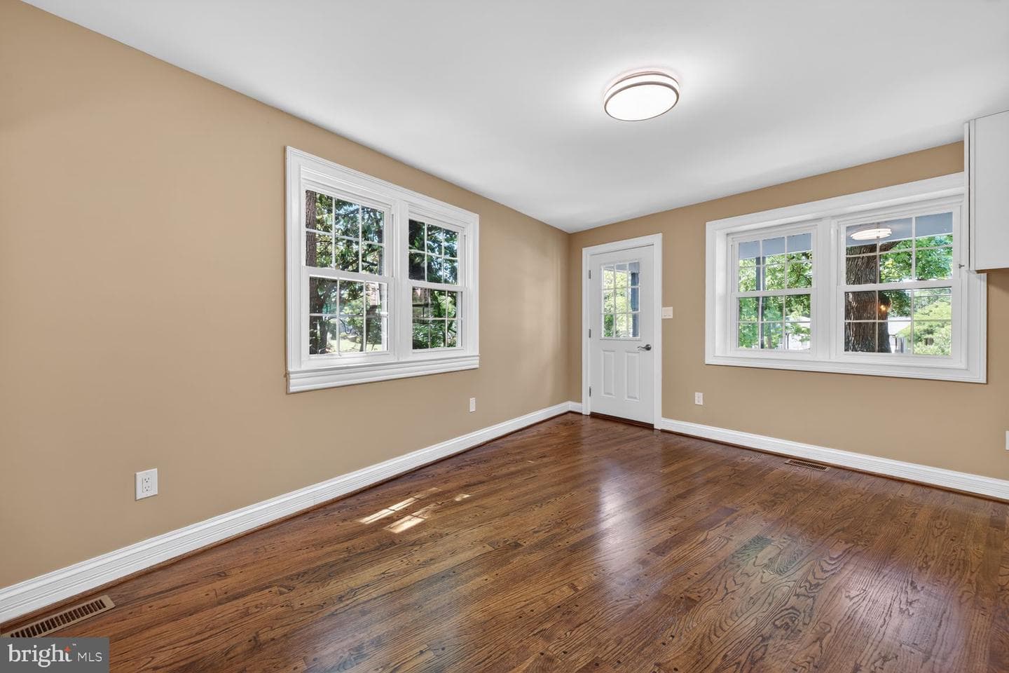 101 N Horners Lane photo 10