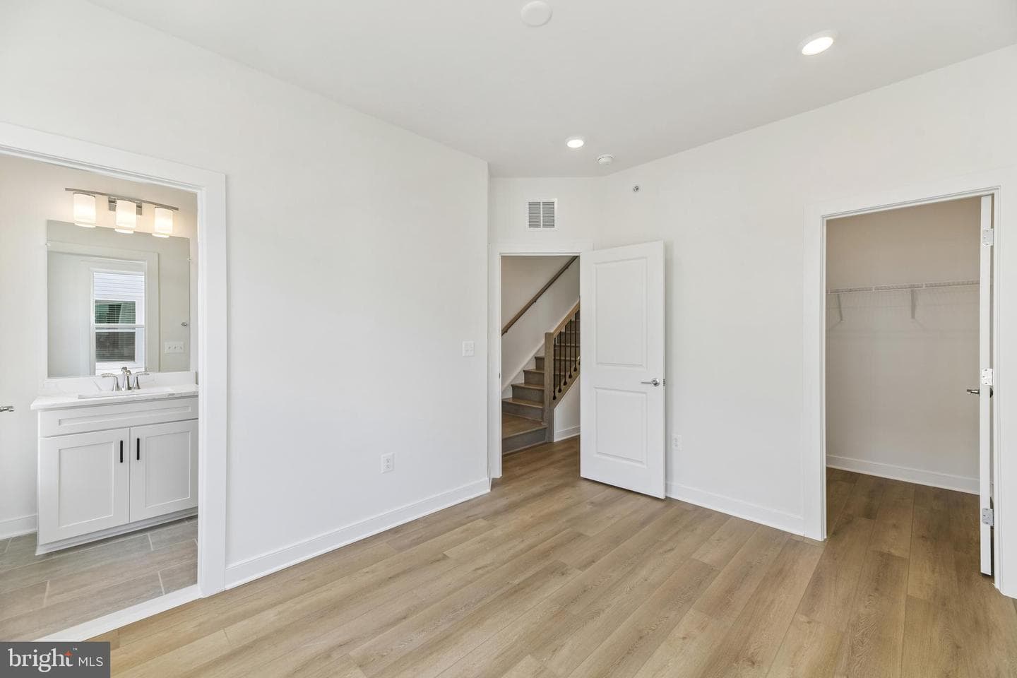 2042 Henson Norris Street photo 28