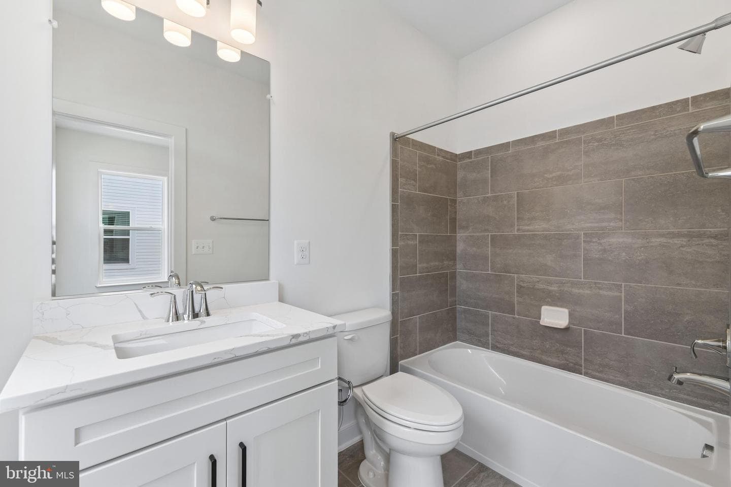 2042 Henson Norris Street photo 31