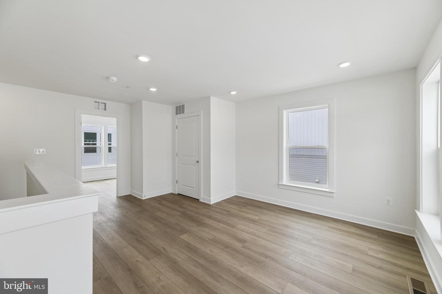 2042 Henson Norris Street photo 38