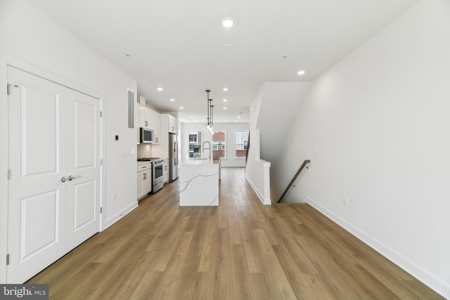2042 Henson Norris Street photo 9