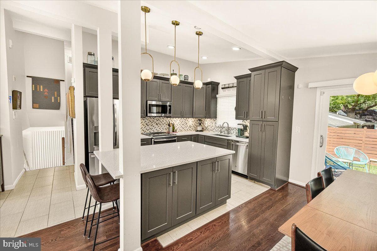 707 Hyde Road photo 11