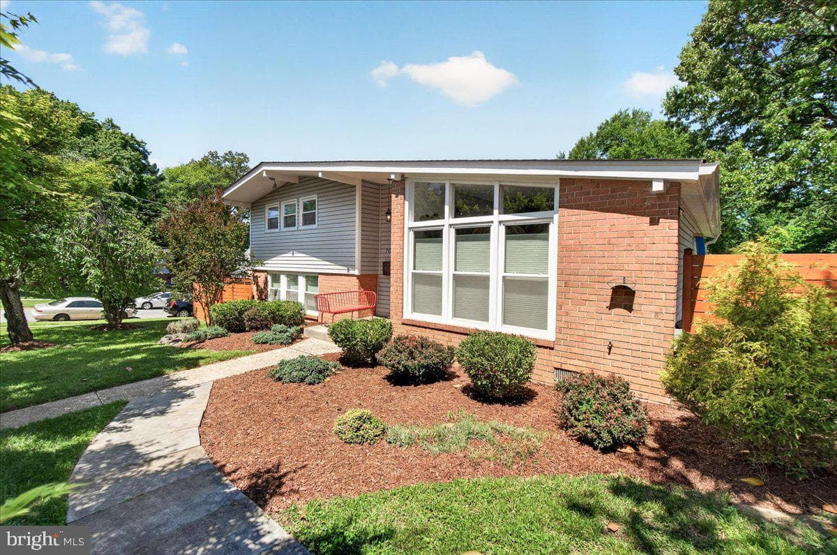 707 Hyde Road photo 2