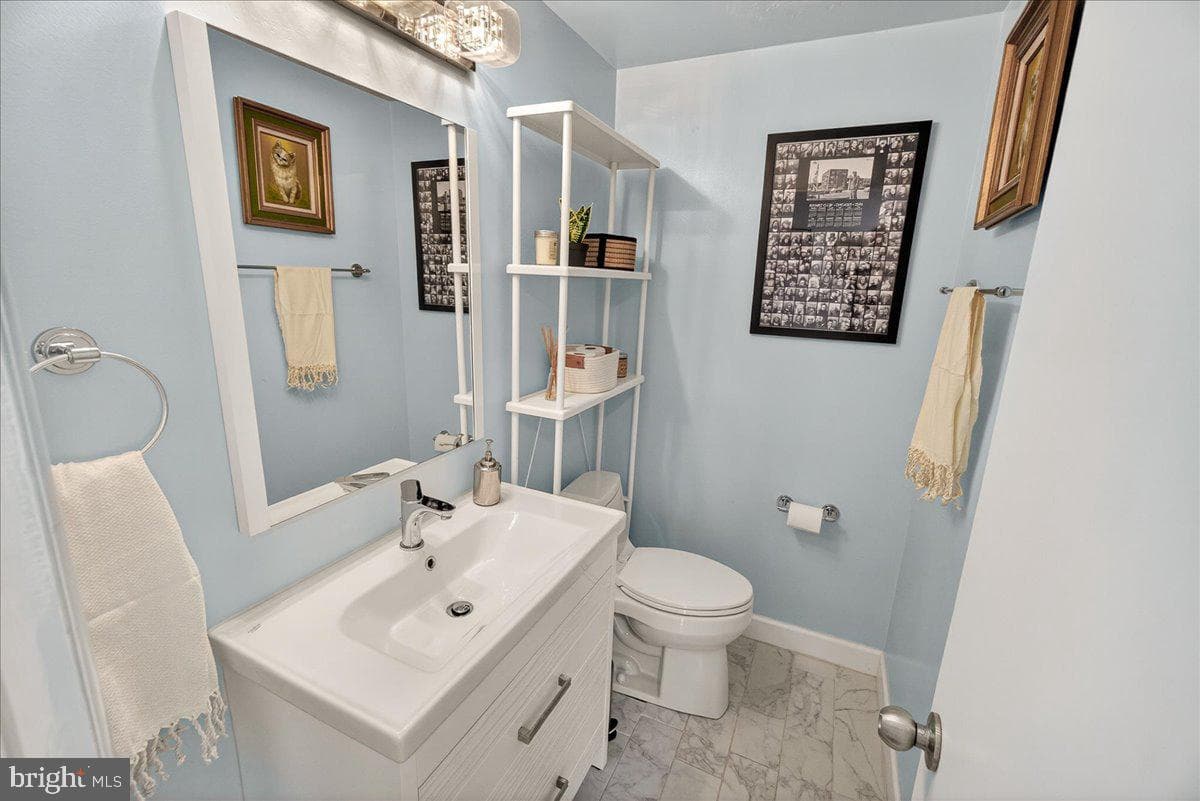 707 Hyde Road photo 43
