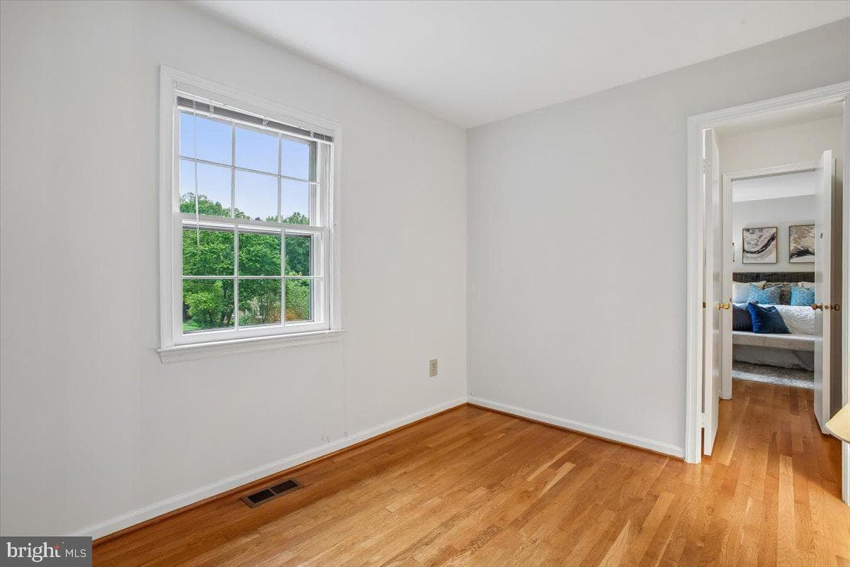 9208 Fall River Lane photo 26