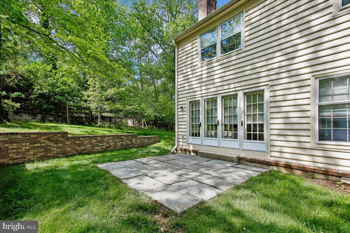 9208 Fall River Lane photo 49