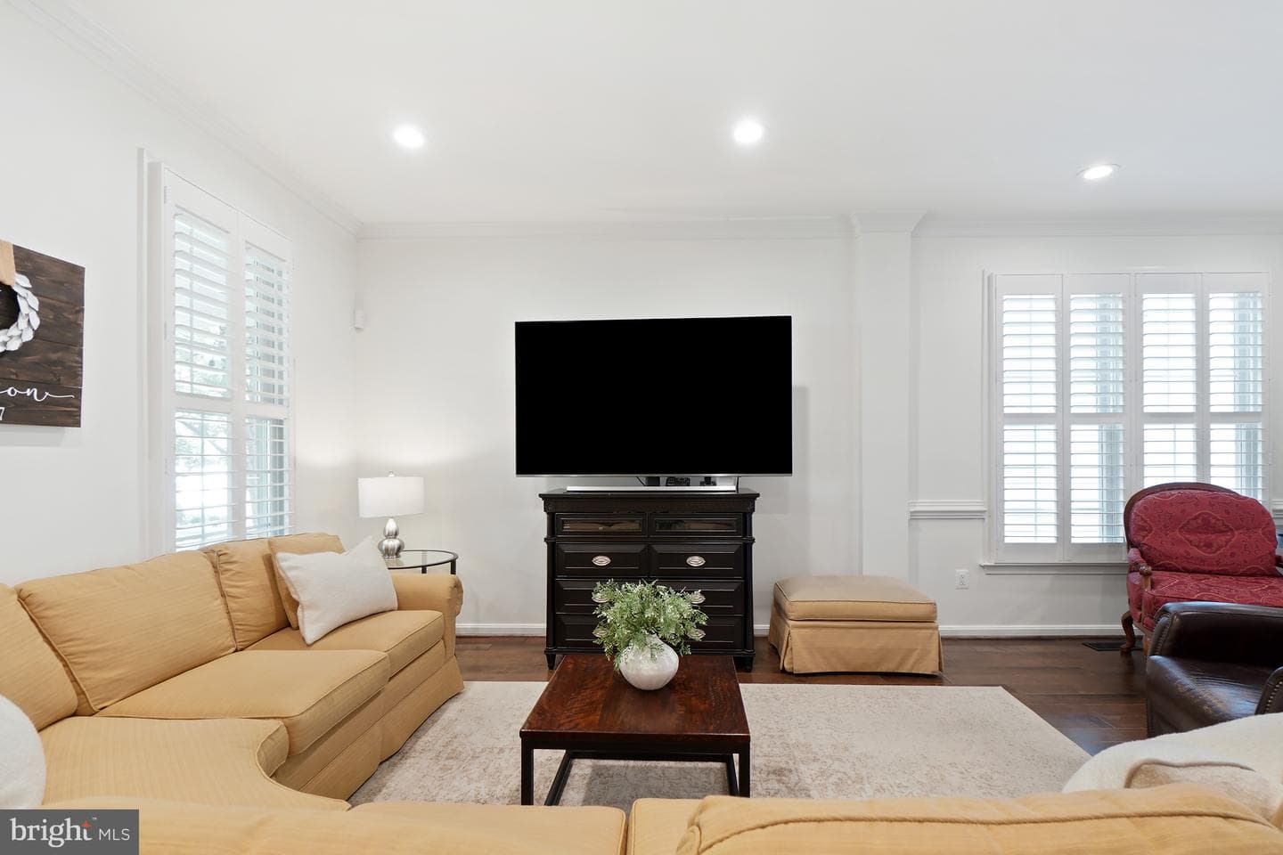 345 Chestertown Street photo 4