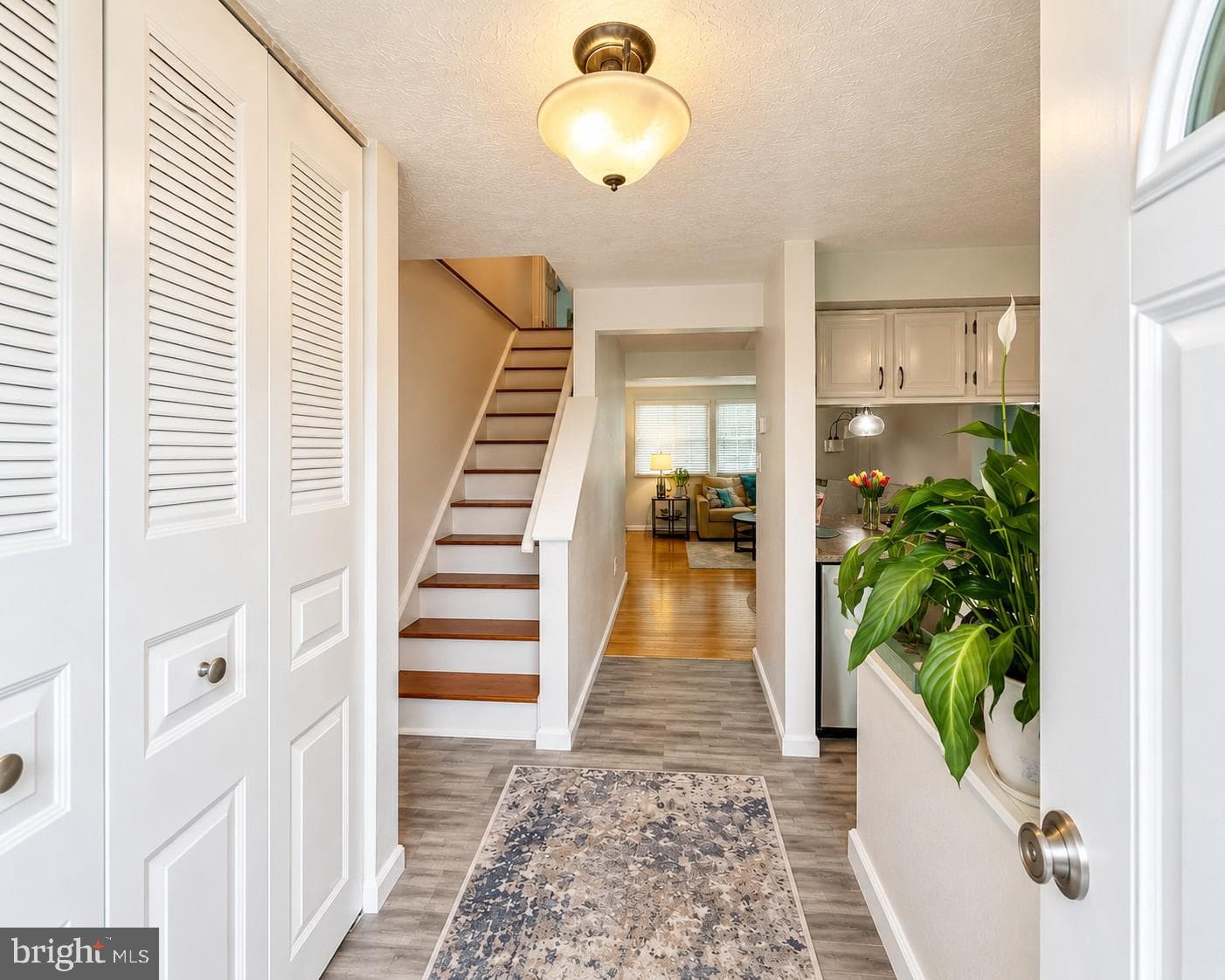 1 Farmcrest Court photo 2