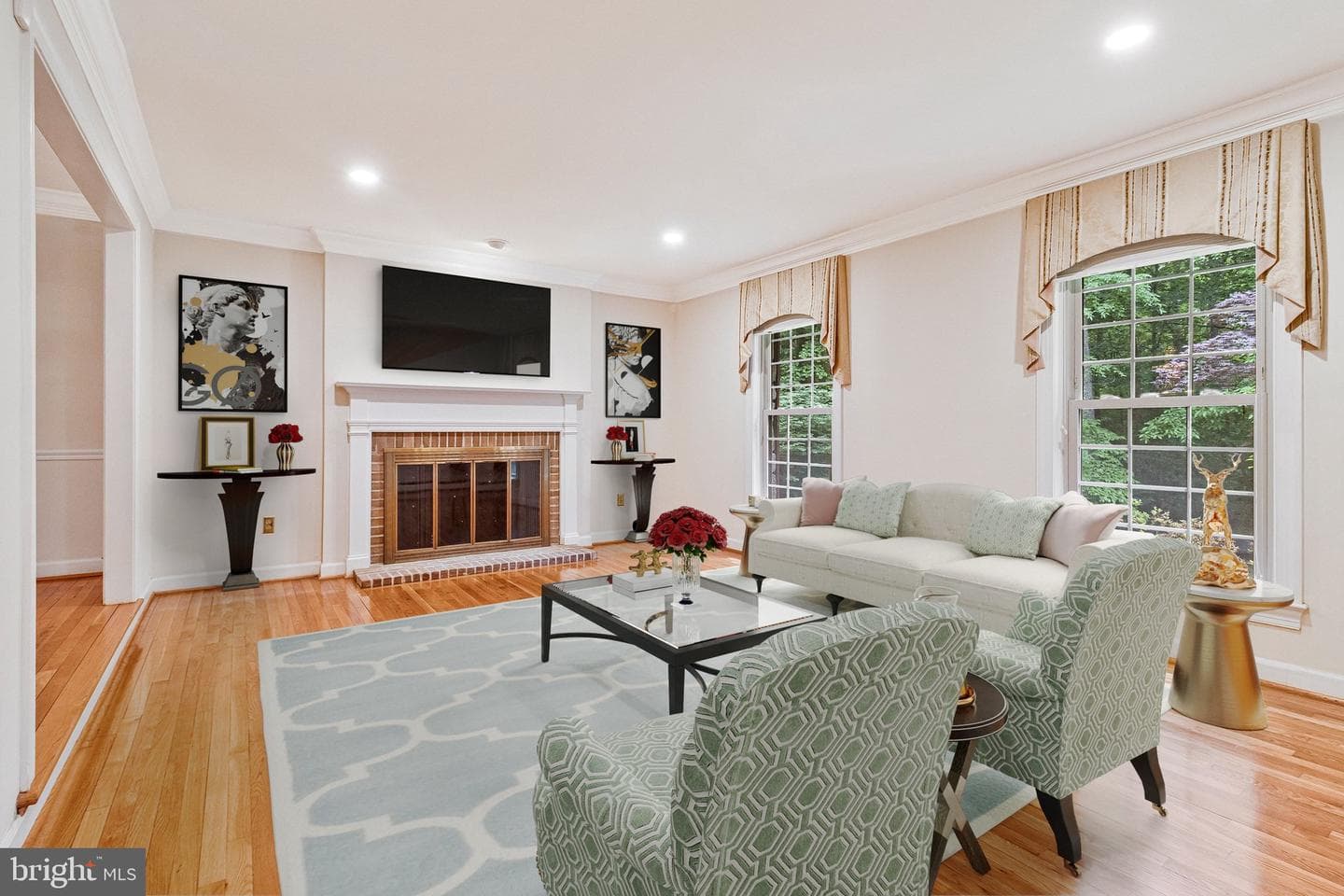10009 New London Drive photo 4