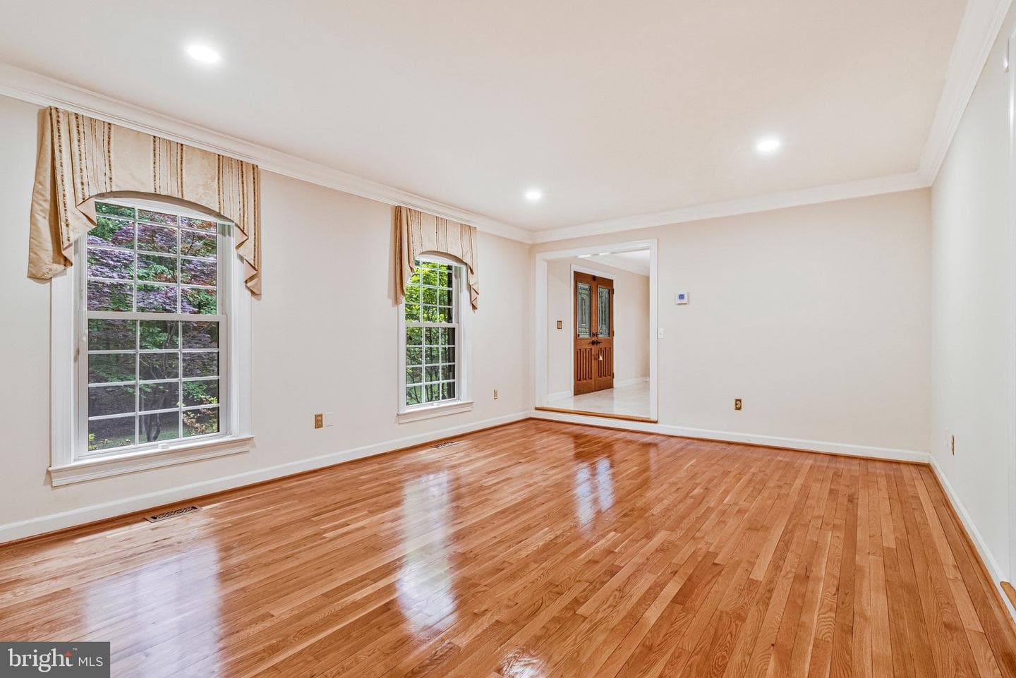 10009 New London Drive photo 6