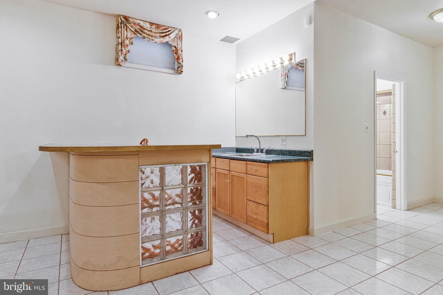 10009 New London Drive photo 77