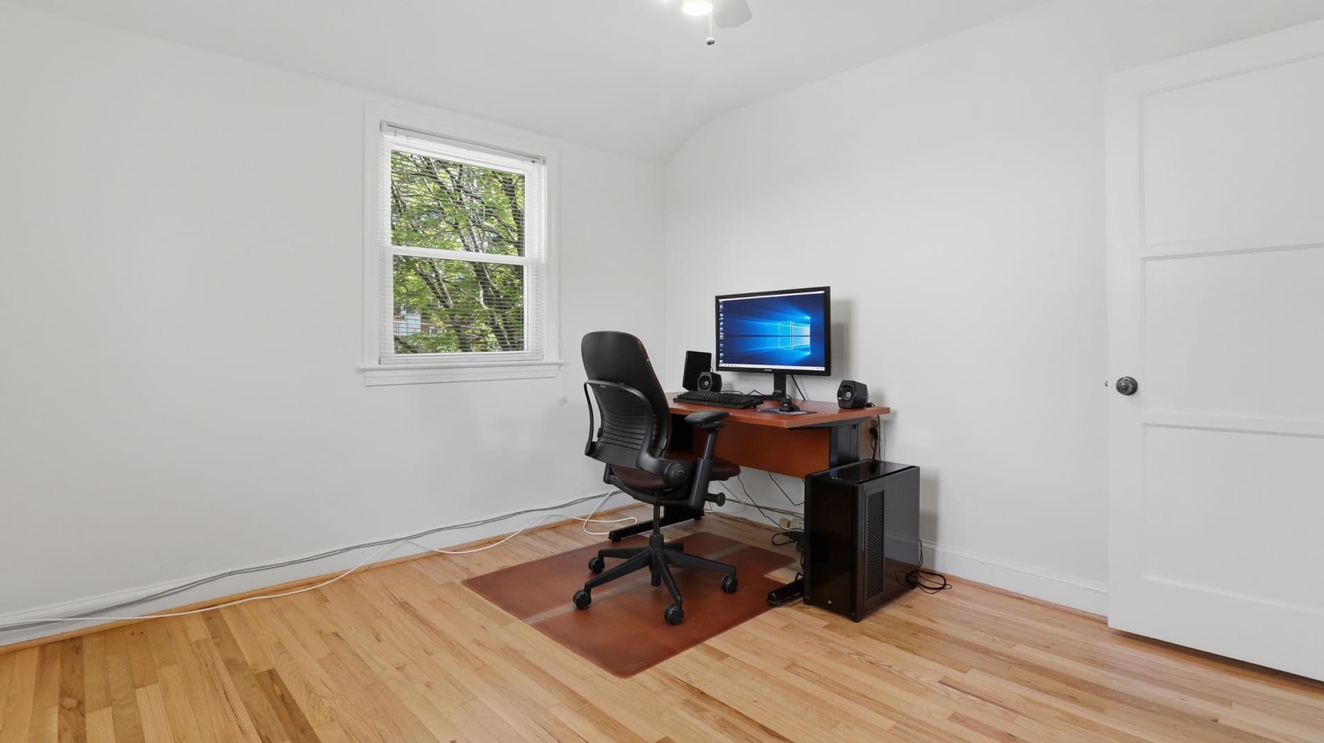 11708 Galt Avenue photo 19