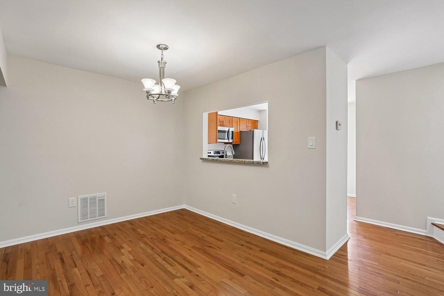 10804 Douglas Avenue photo 12