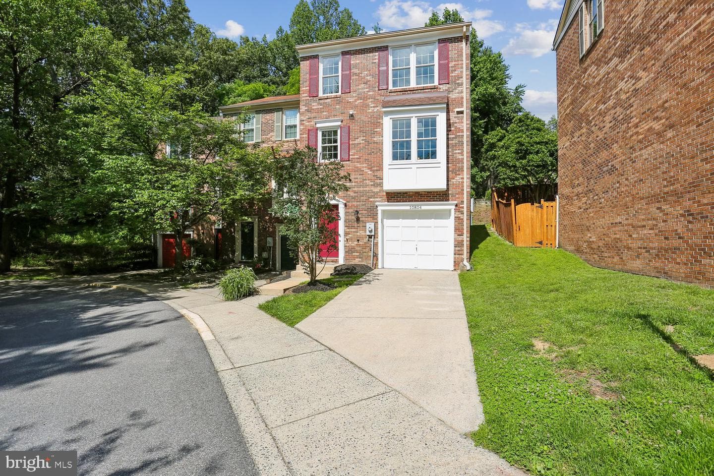 10804 Douglas Avenue photo 2