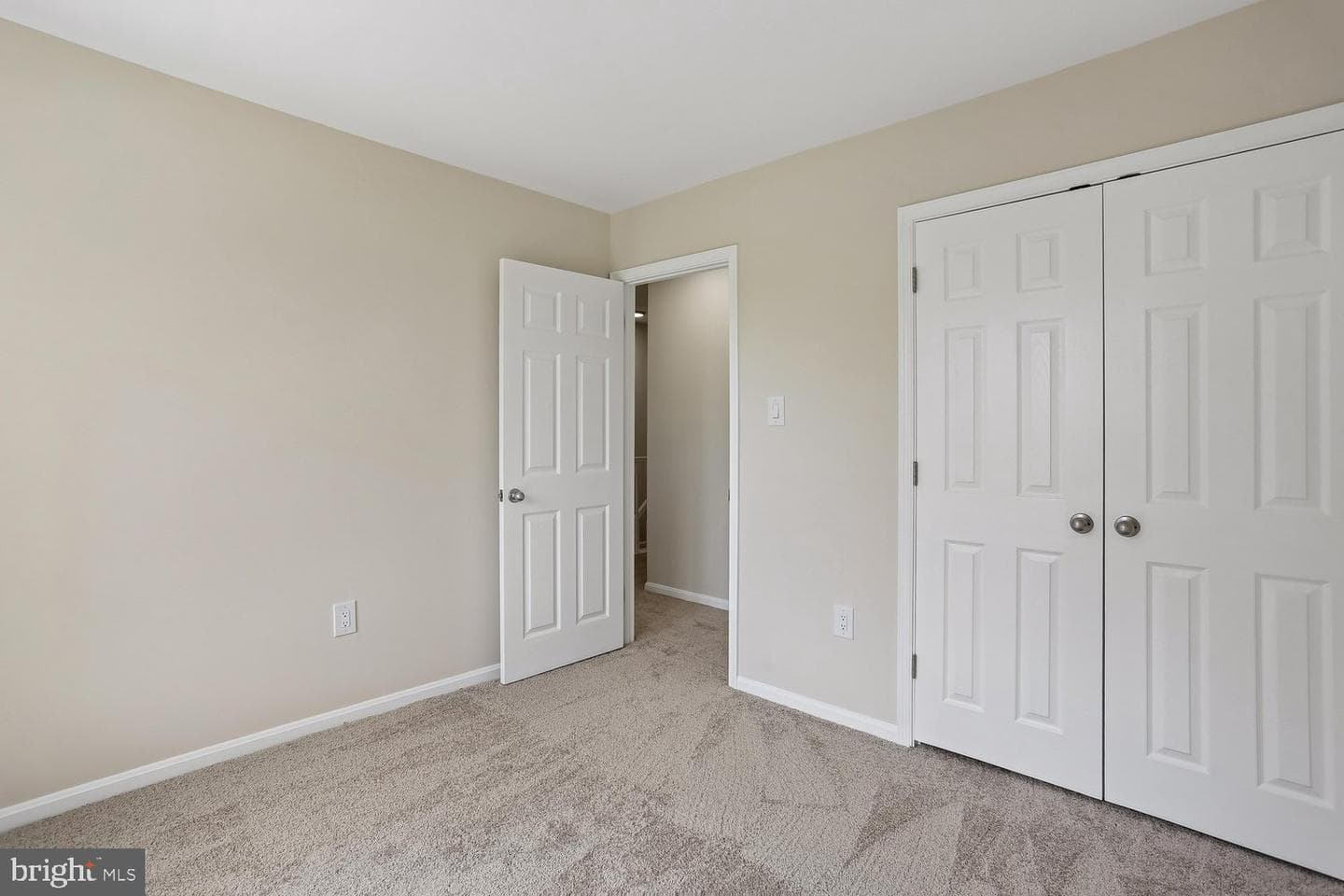 10804 Douglas Avenue photo 31