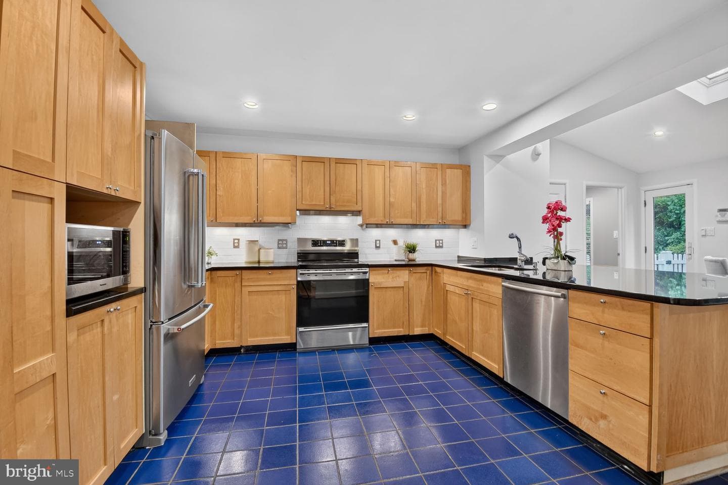 9305 Linden Avenue photo 14