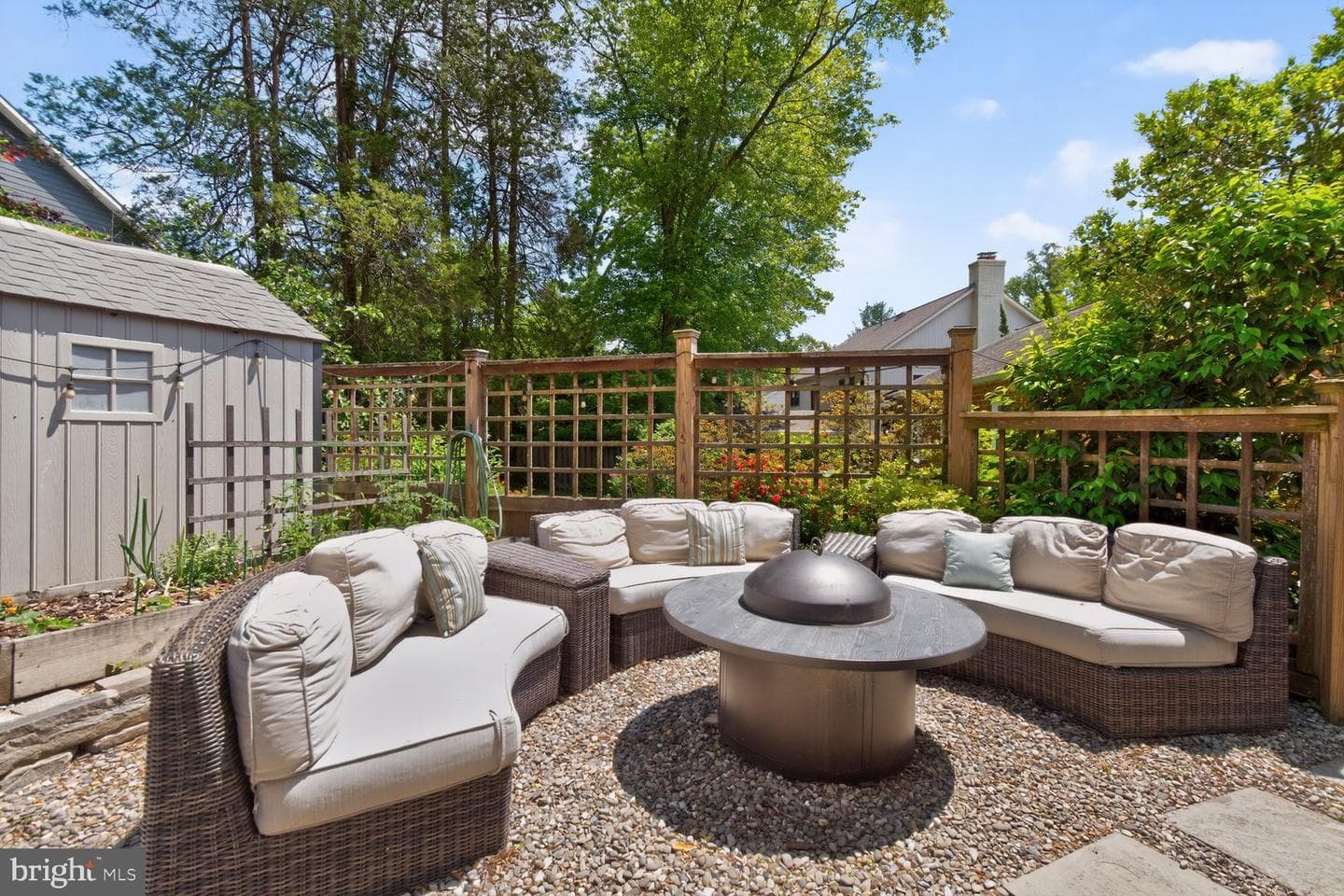 5909 Madawaska Road photo 44