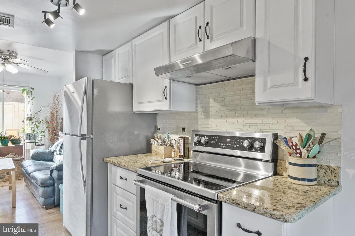 19420 Thomas Farm Road photo 3