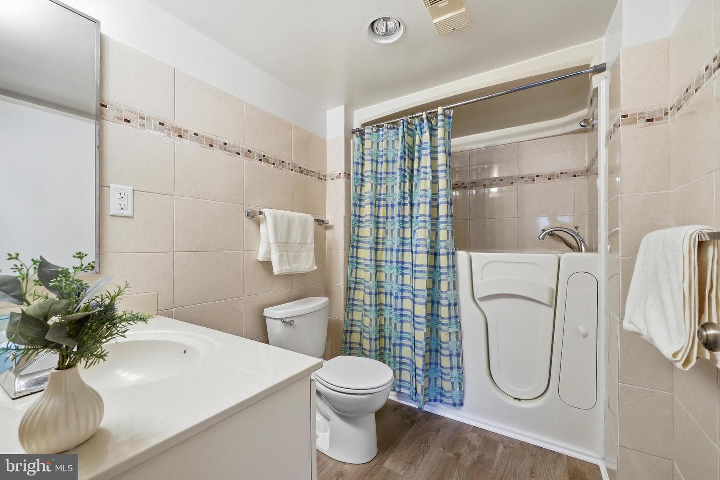 15101 Interlachen Drive #1-224 photo 26