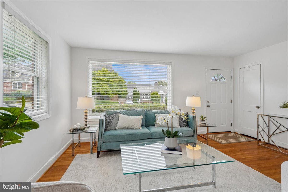 4909 Bangor Drive photo 3