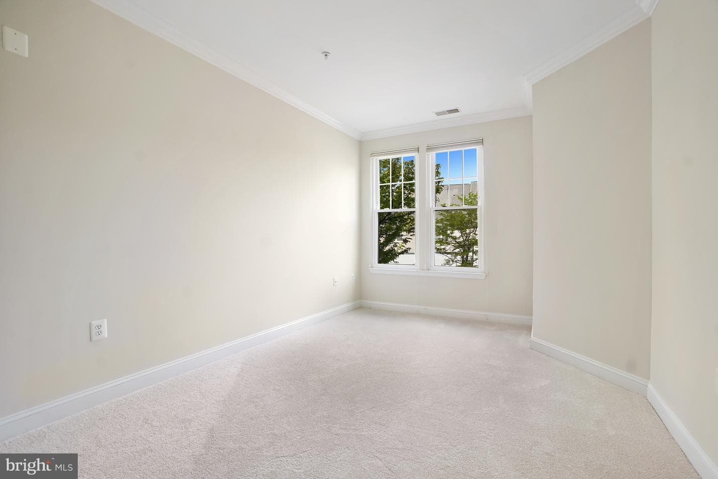 501 King Farm Boulevard #207 photo 46