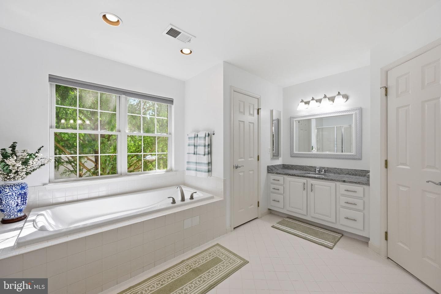 308 Barnside Place photo 30