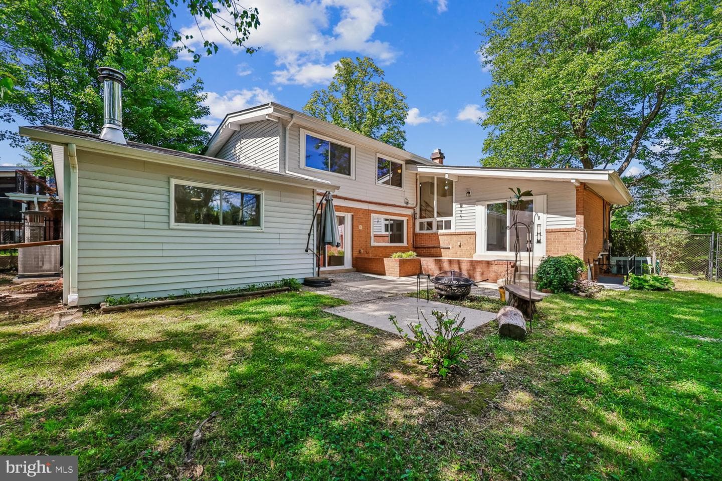 300 Gilsan Court photo 16
