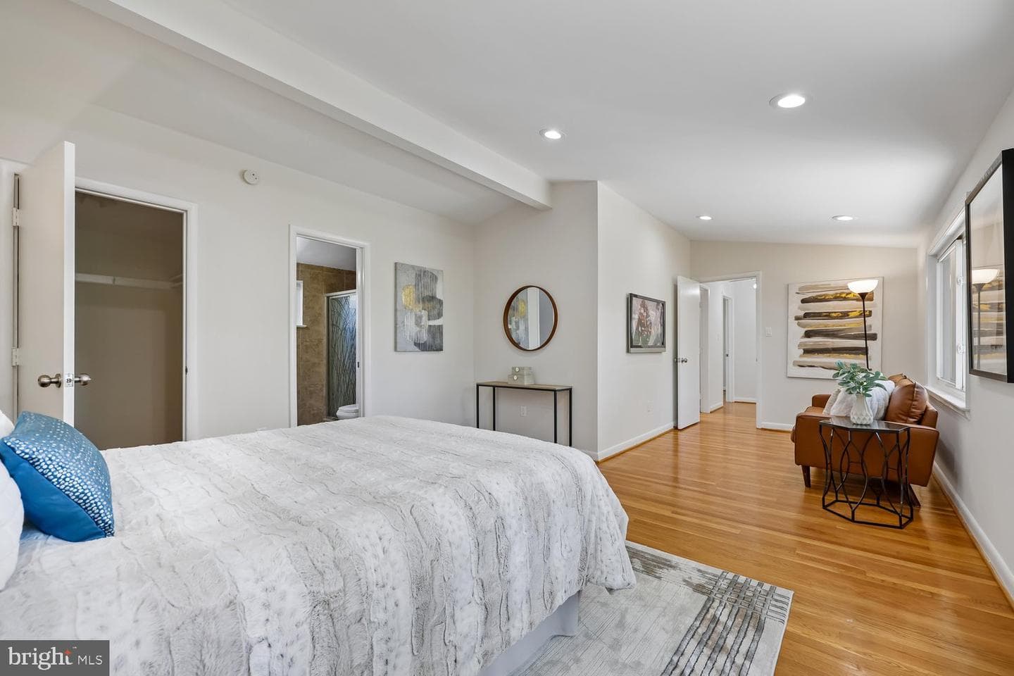 300 Gilsan Court photo 64
